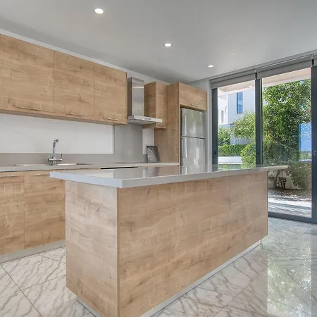 Avalon 1 14 * Paphos