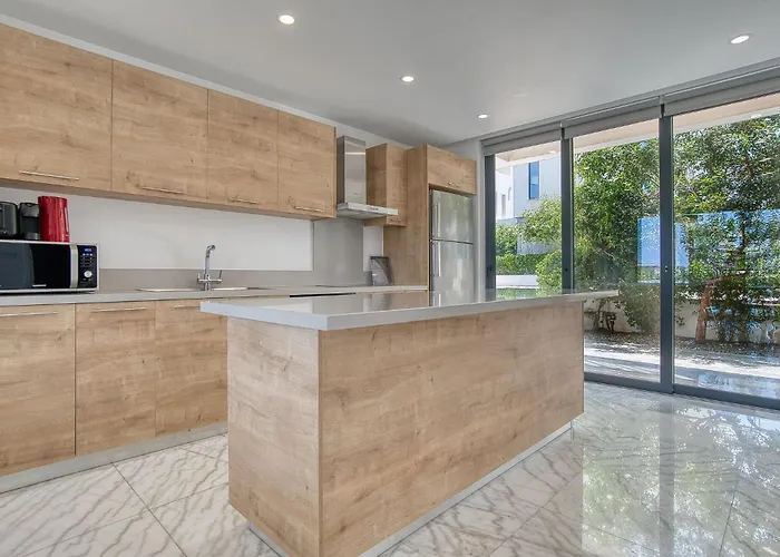 Avalon 1 14 * Paphos